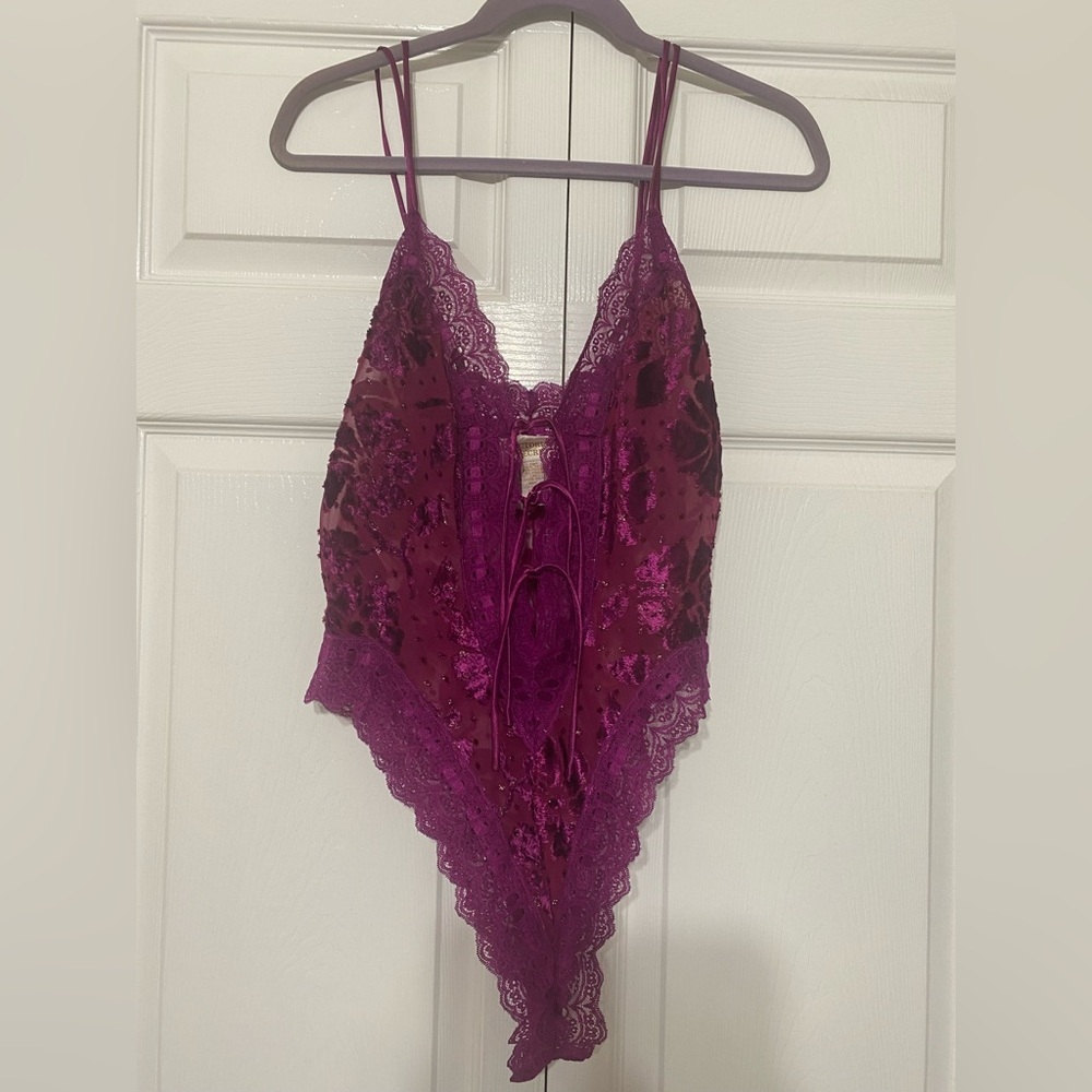 Vintage Victoria's Secret Lace Floral Sheer romantic Bodysuit size large